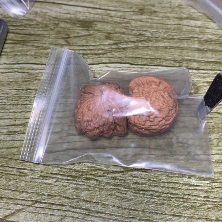 文玩核桃吊坠42白狮子