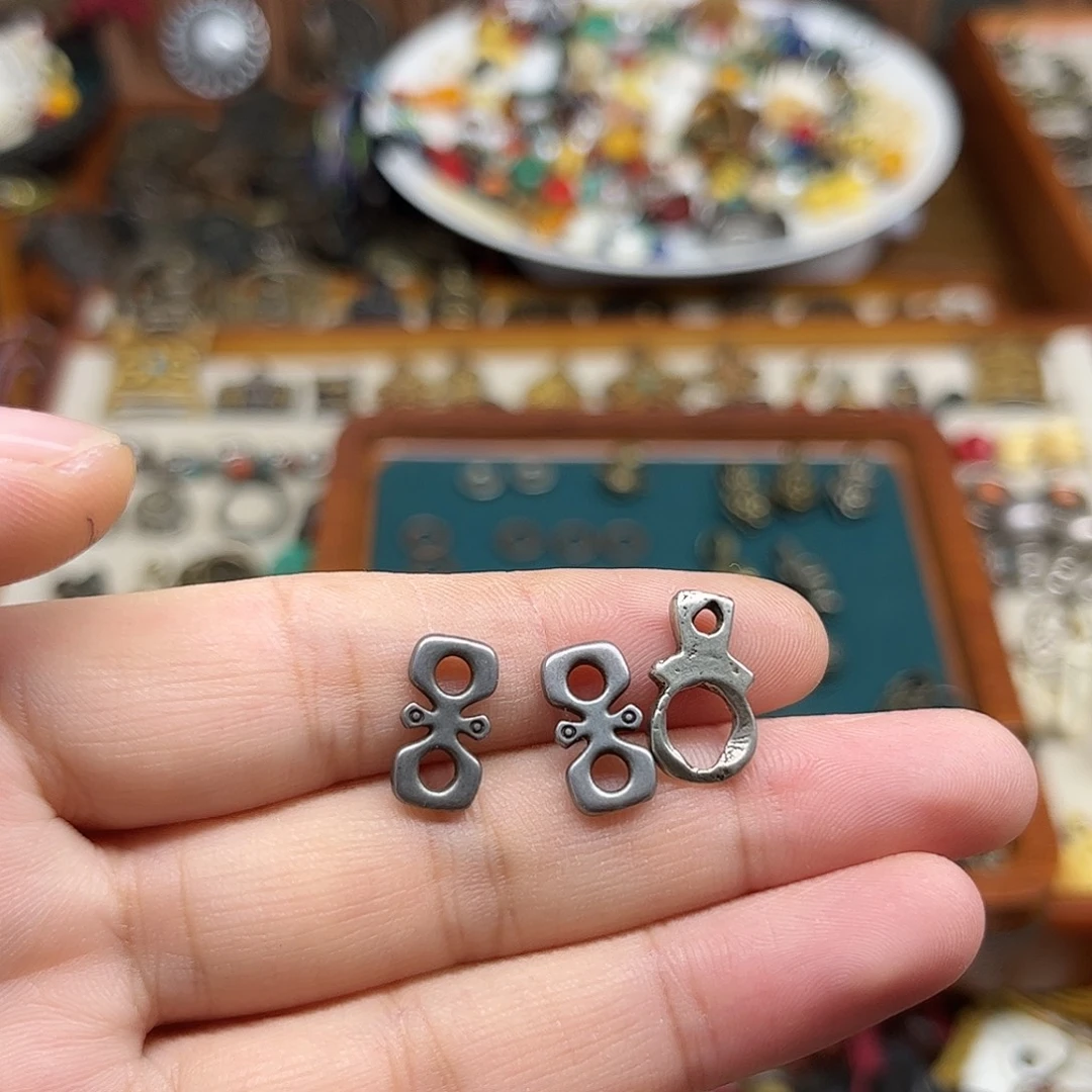 海***洋铜铁合金类藏地精美八字环