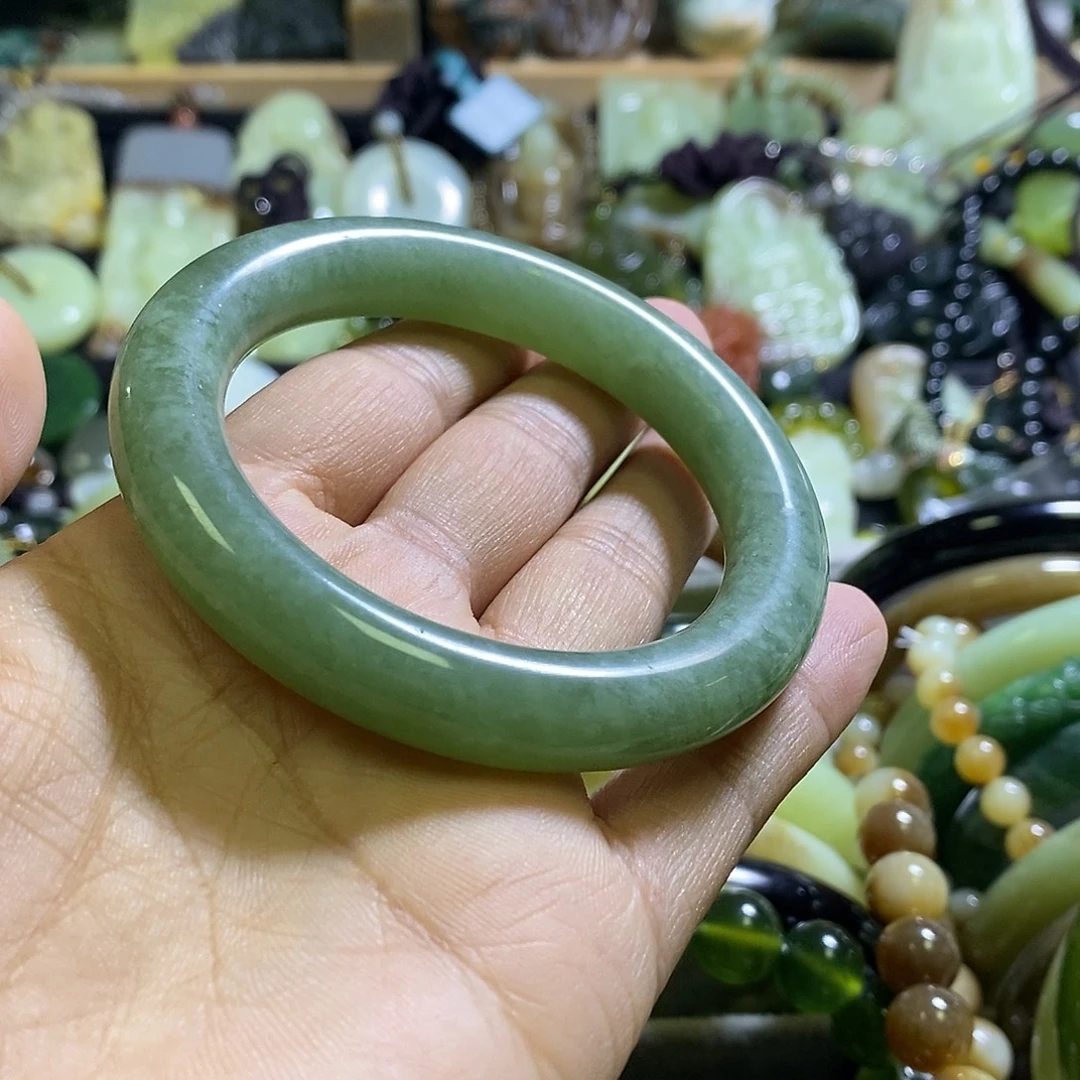 岫玉未镶嵌手镯60口径