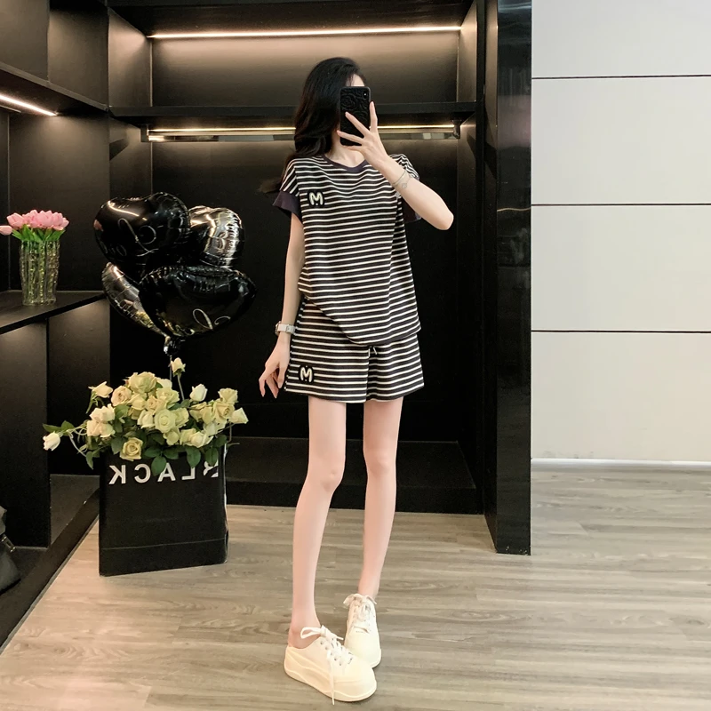 欧货潮牌休闲运动套装女2025夏季洋气减龄灰色短袖T恤短裤两件套