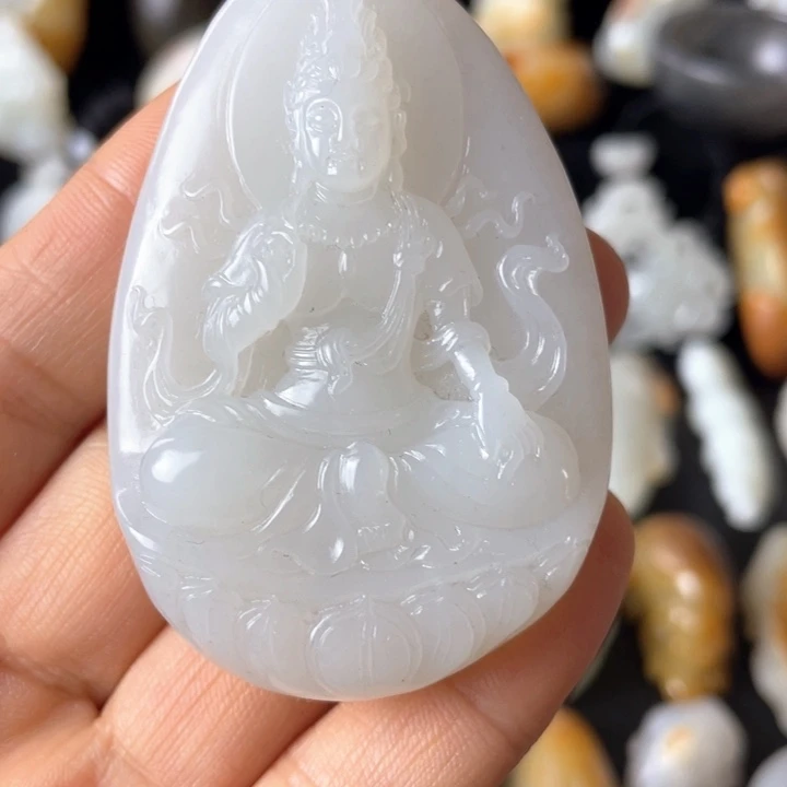 和田玉未镶嵌颈饰