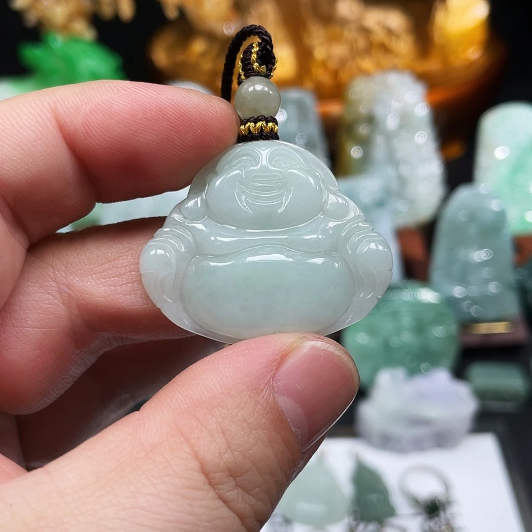 翡翠未镶嵌颈饰佛公