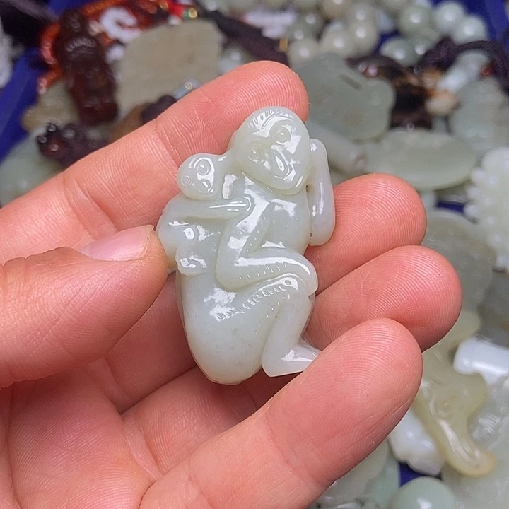 颈饰未镶嵌和田玉安**茶