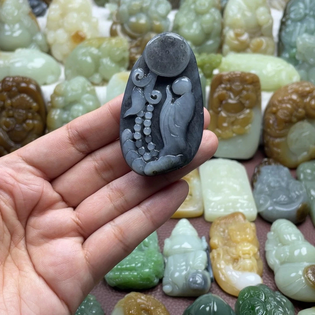 和田玉未镶嵌颈饰