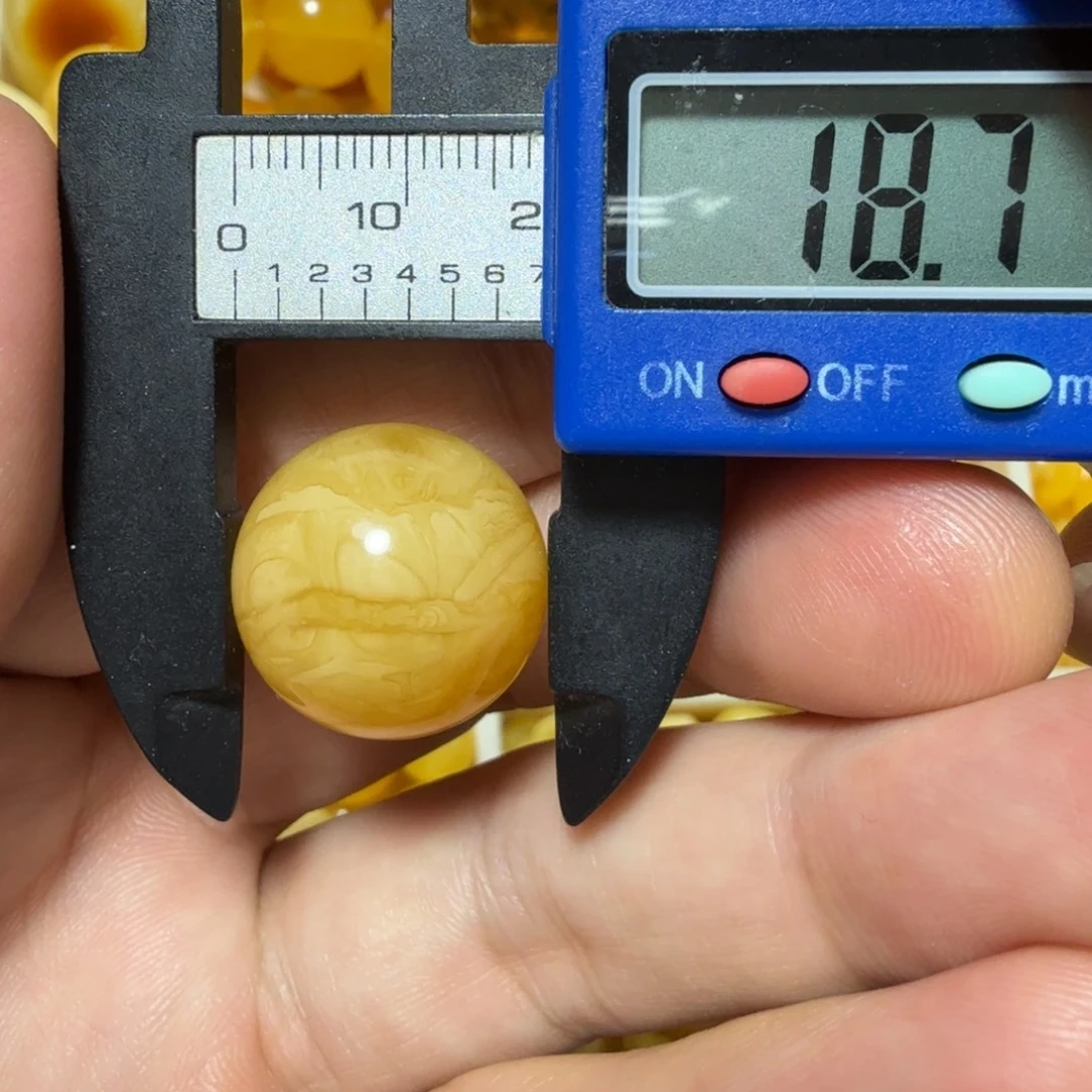 琥珀未镶嵌裸石成品