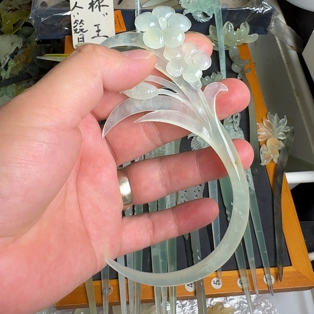 蛇纹石玉未镶嵌发饰