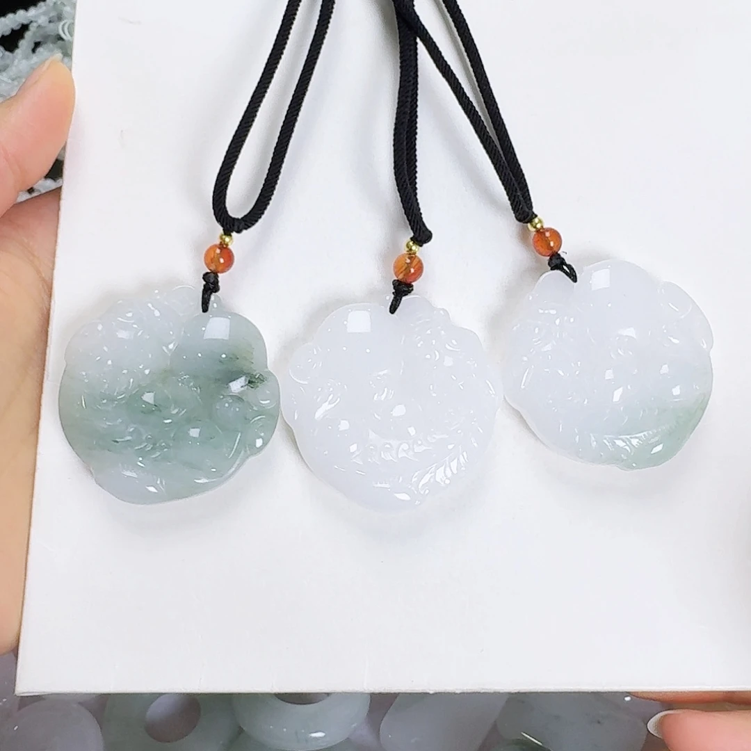 石英质玉未镶嵌颈饰貔貅牌多样性发其一