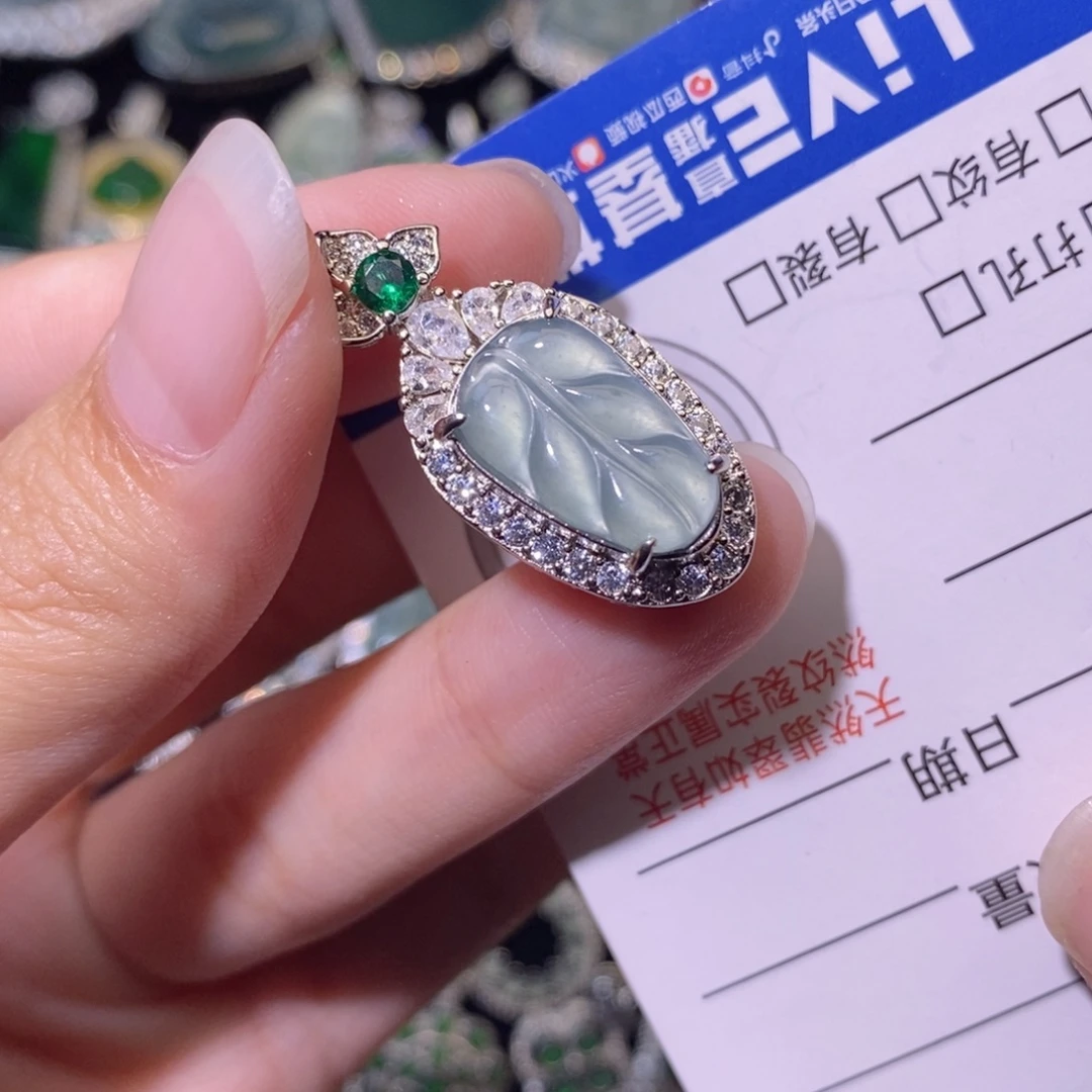 翡翠未镶嵌颈饰天然