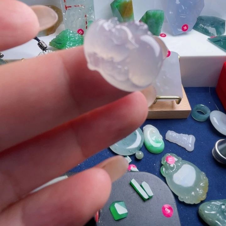 翡翠未镶嵌颈饰天然翡翠