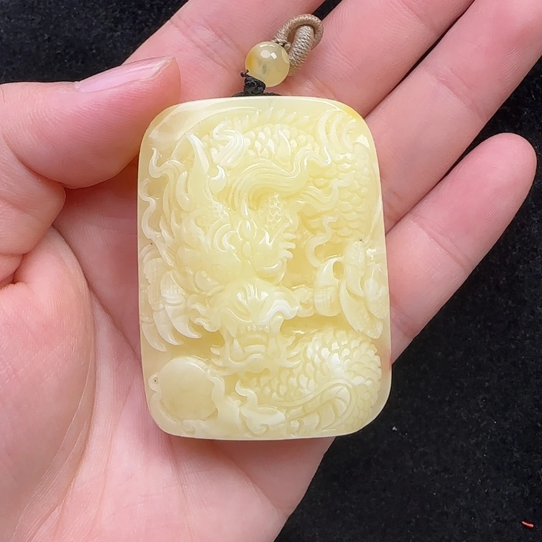 蜜蜡未镶嵌珠宝奇石