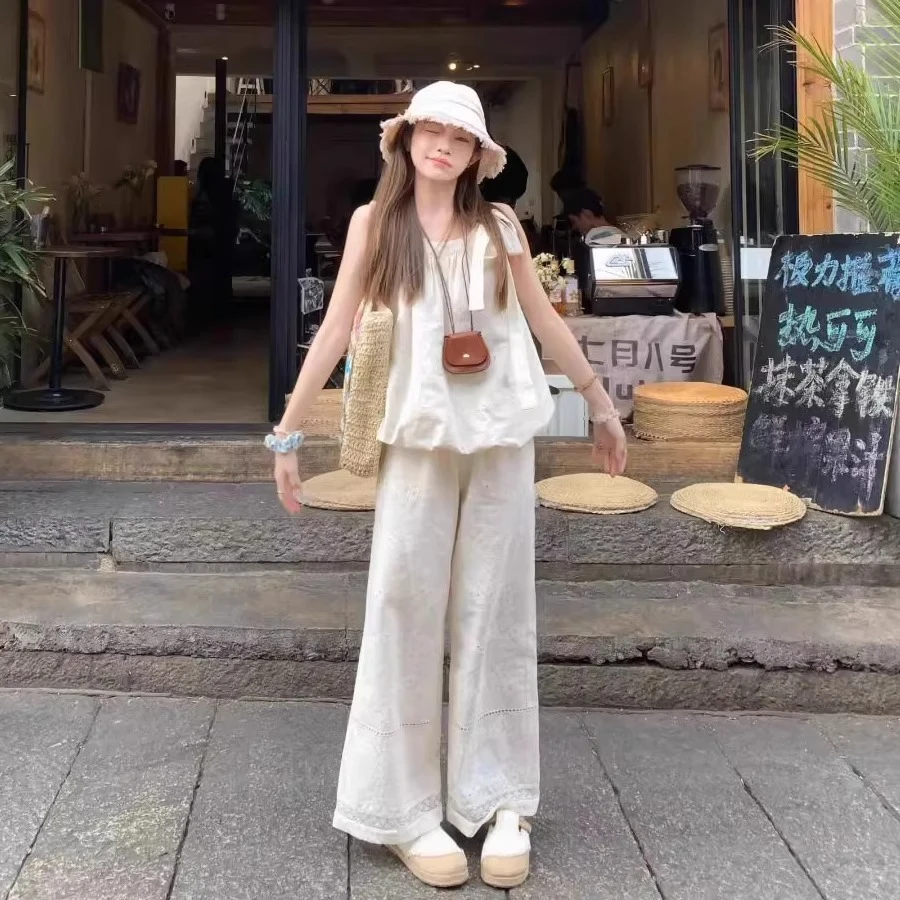 今年流行夏季穿搭一整套无袖上衣蕾丝镂空阔腿裤韩系减龄时尚套装