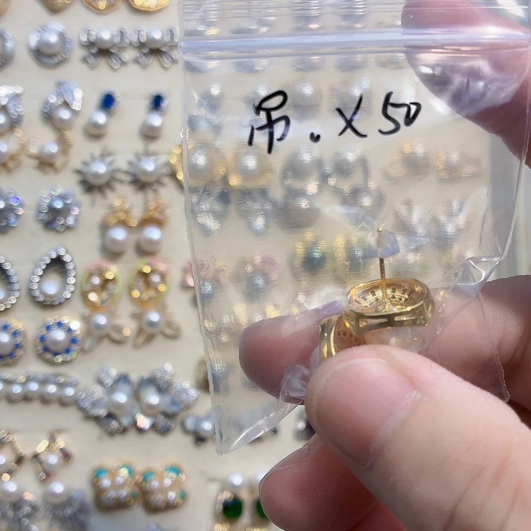我***巫淡水珍珠合金耳饰