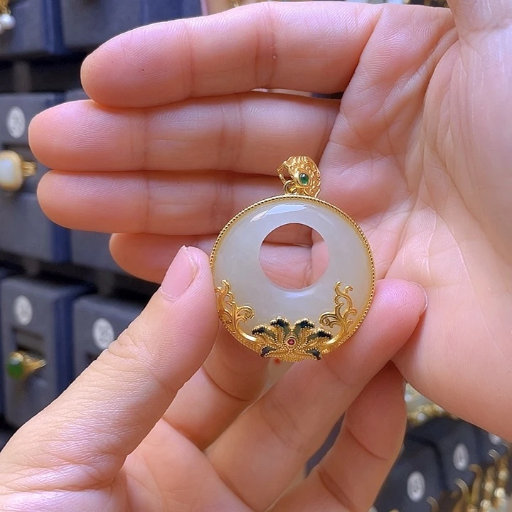 和田玉银S925镀金镶嵌颈饰