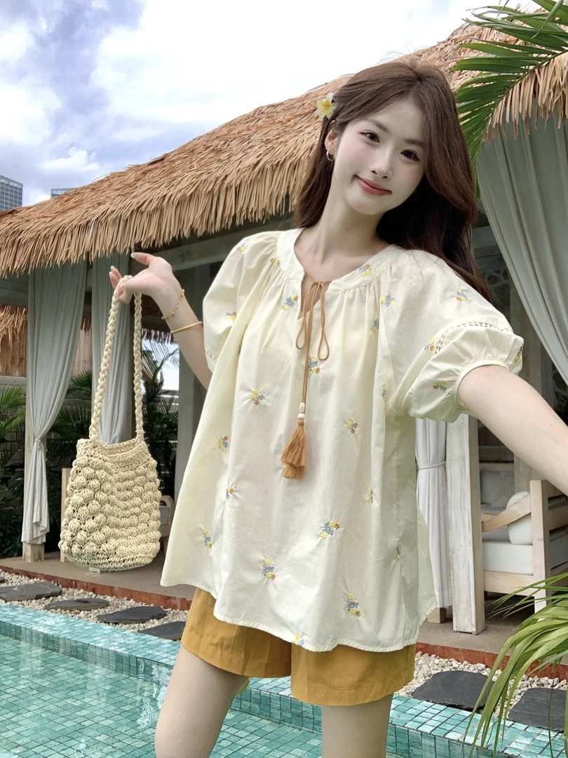 8008＃夏季女款韩版宽松泡泡袖衬衫