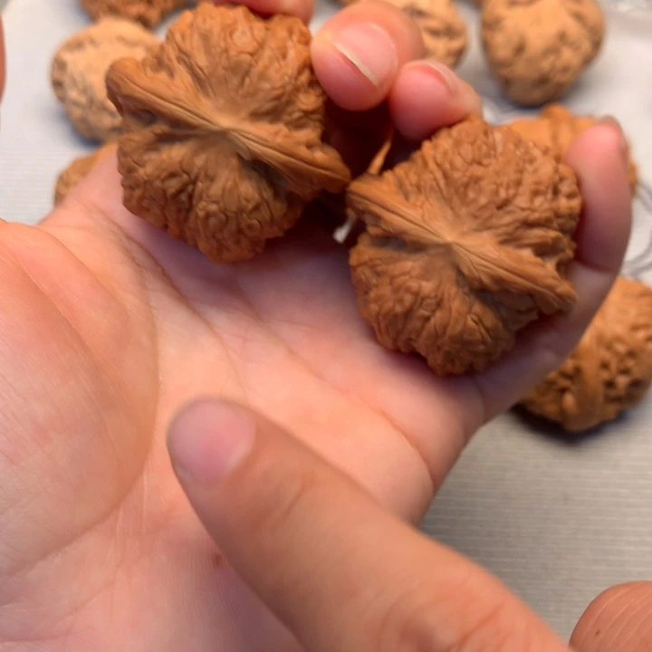 文玩核桃把件血麒麟41