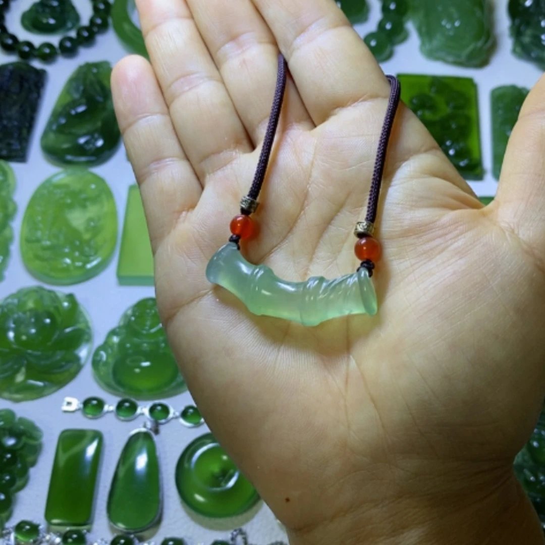 【闪购商品】未镶嵌蛇纹石玉颈饰