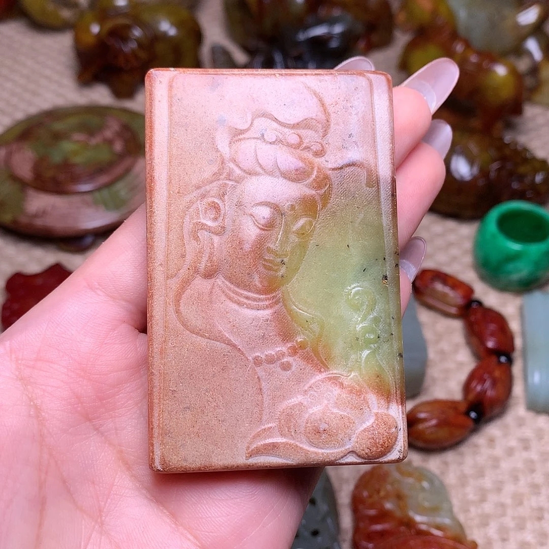 蛇纹石玉未镶嵌颈饰