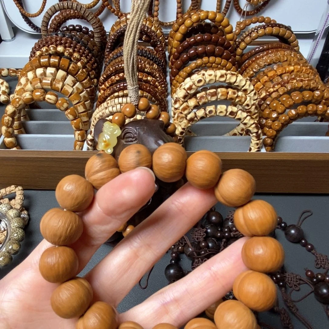 吊坠紫金鼠T***?菩提猴头屁桃手串16