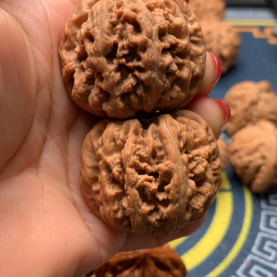 【闪购商品】把件文玩核桃5*8粗筋43