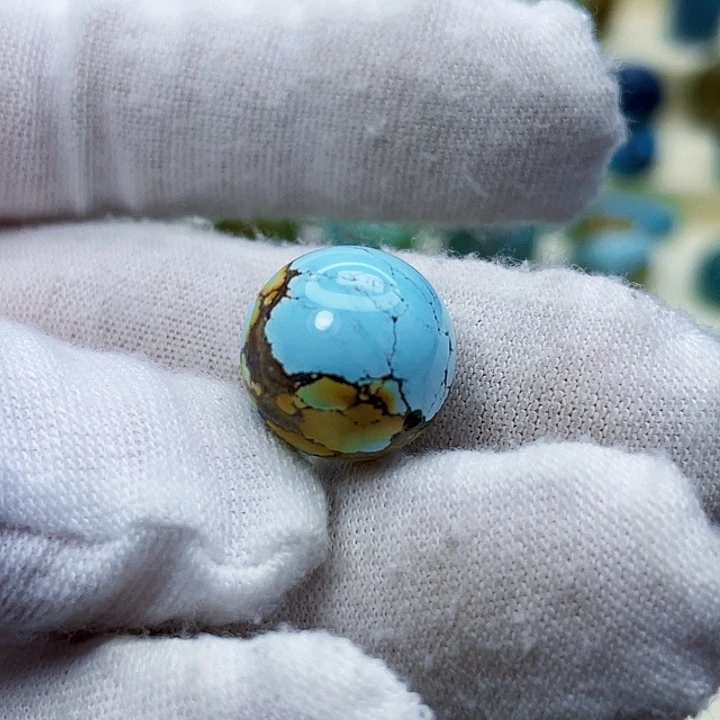 绿松石未镶嵌颈饰