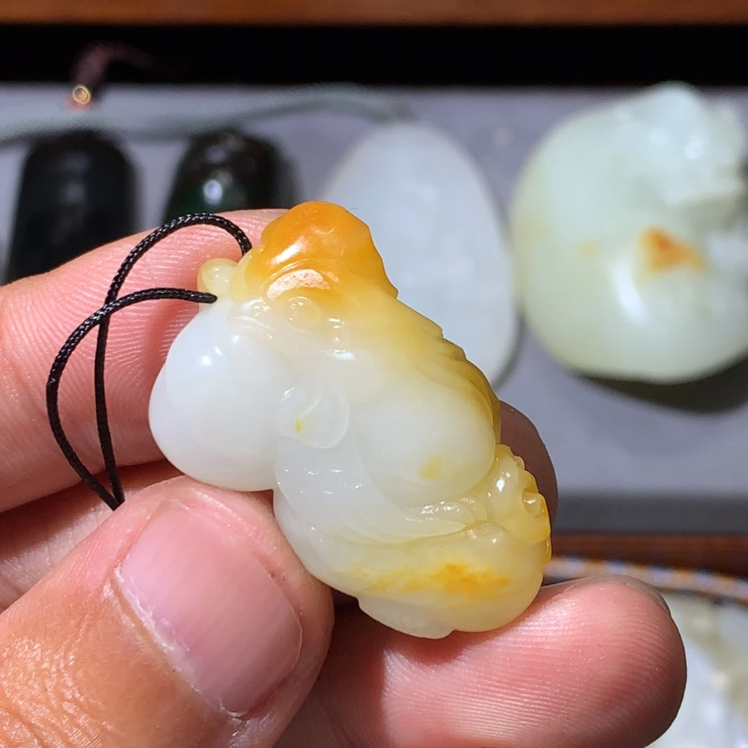 *****和田玉未镶嵌挂件