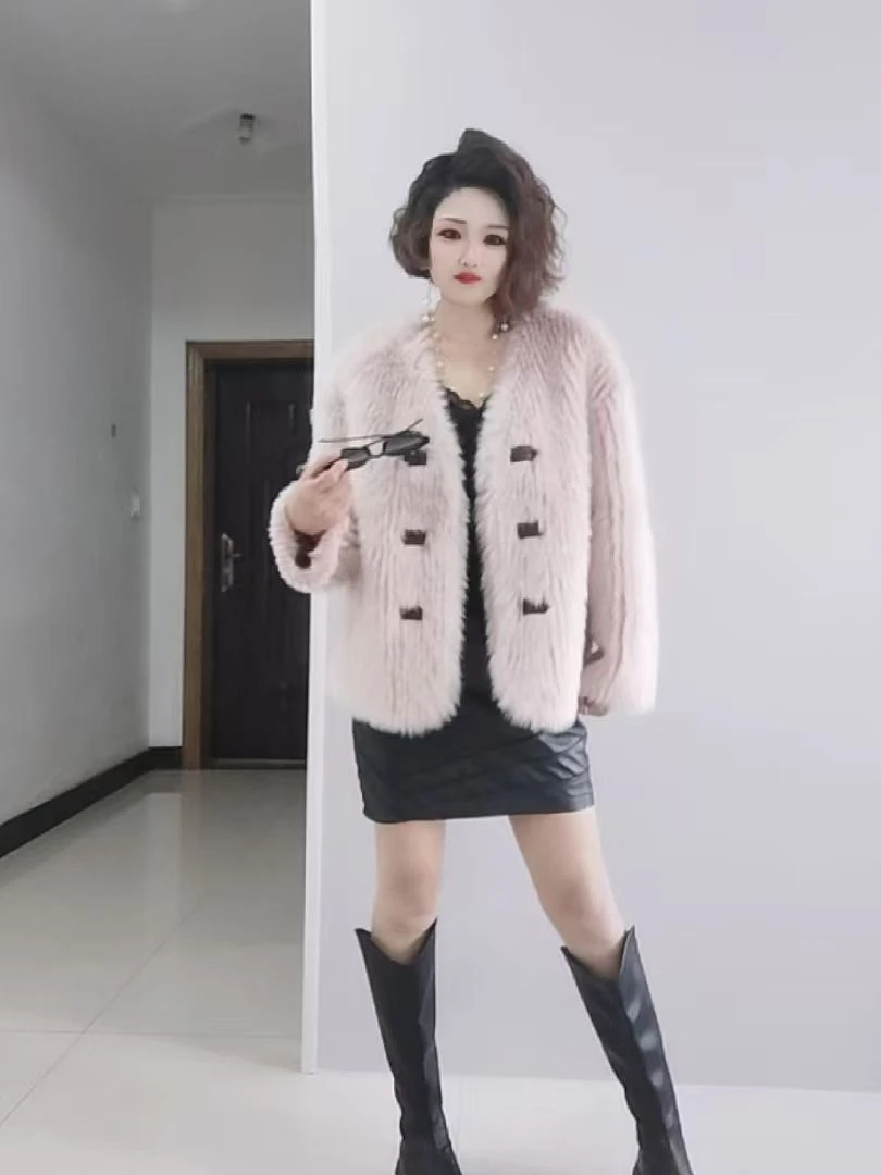 人造皮草 保暖轻奢秋冬修身型女上衣冬季短款短外套毛皮草重工