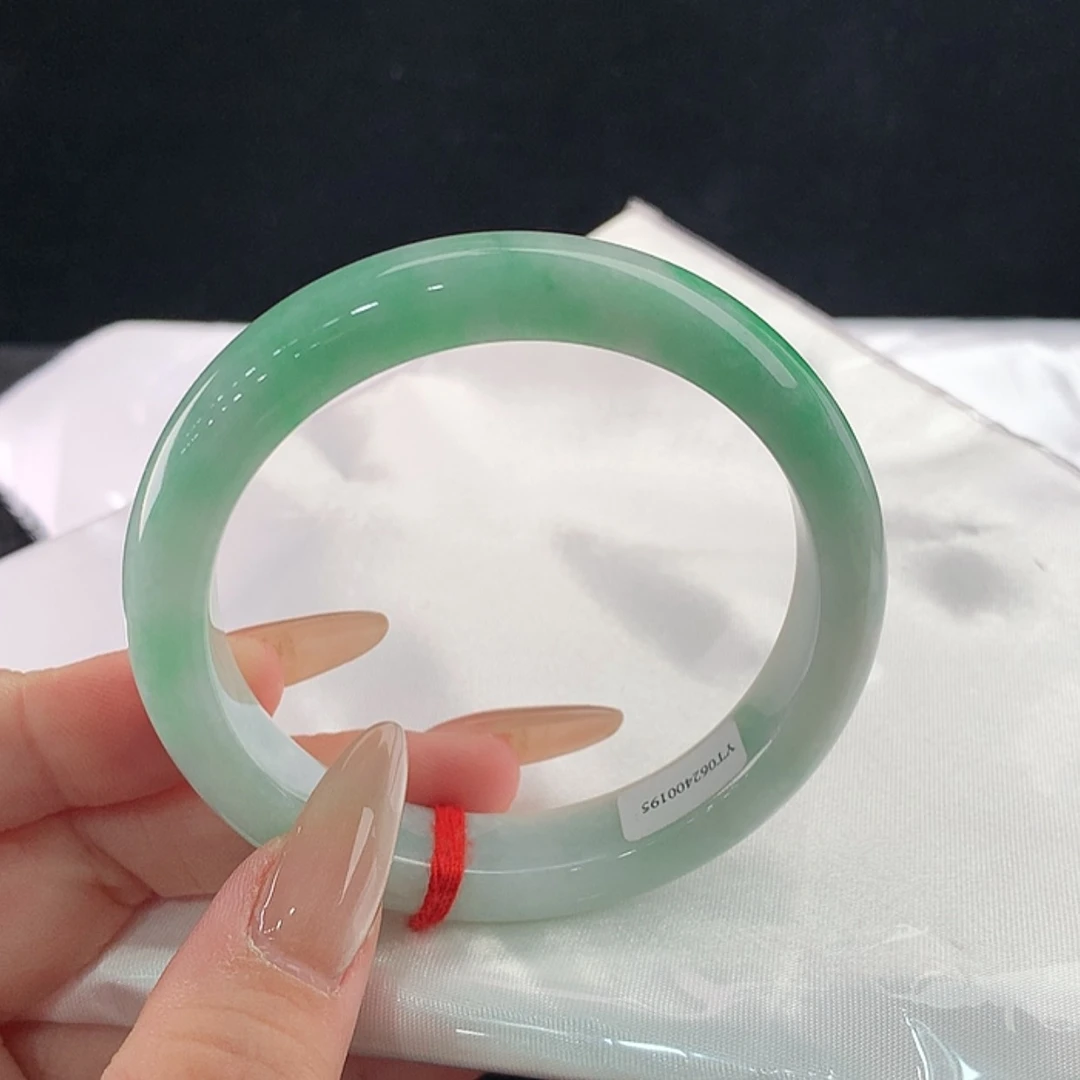 【闪购商品】未镶嵌手镯翡翠56/57