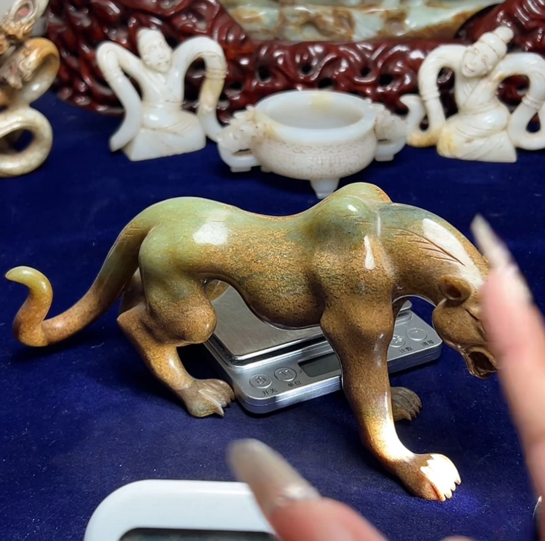 收藏新疆精品摆件