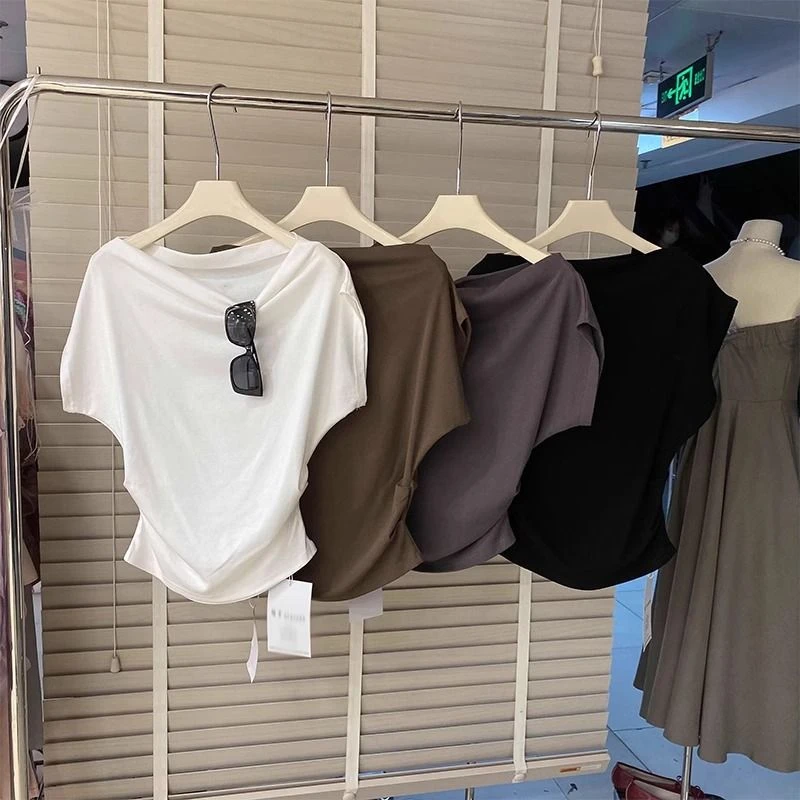 2025夏季新款设计感一字领露肩褶皱收腰显瘦T恤斜肩不规则上衣女