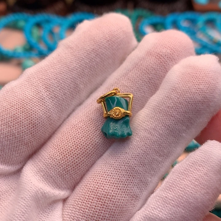 绿松石18K金镶嵌湖北天然原矿绿松石