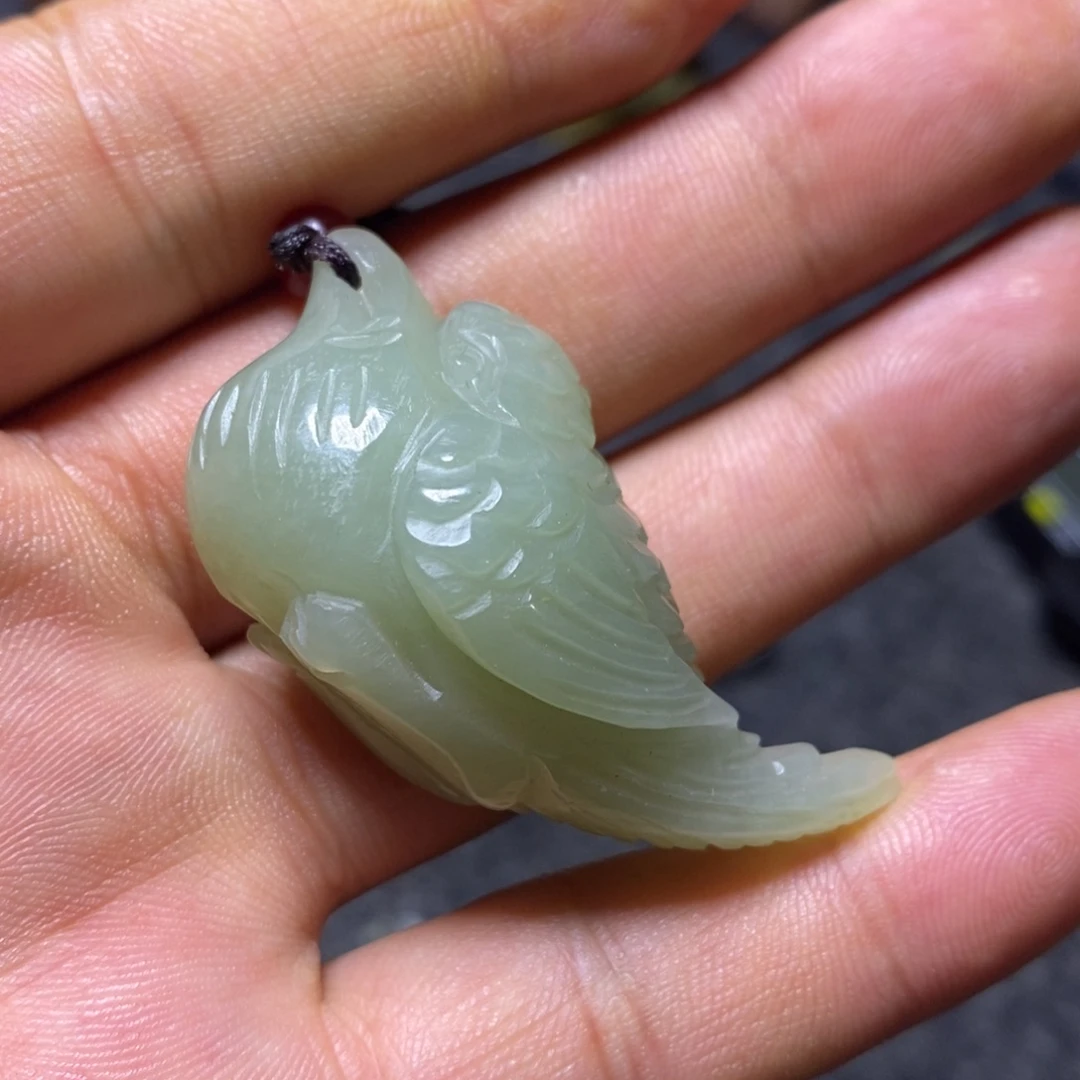 和田玉未镶嵌把件