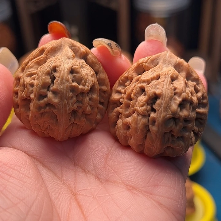 文玩核桃吊坠红锦鲤 全品