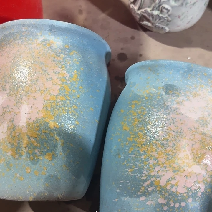 蓝色口径18高度22花盆