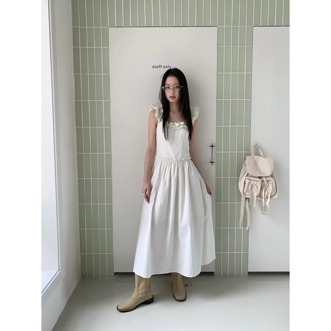 12430#FINOA#『泡菜欧尼』韩系甜美精致花边吊带连衣裙（福利）