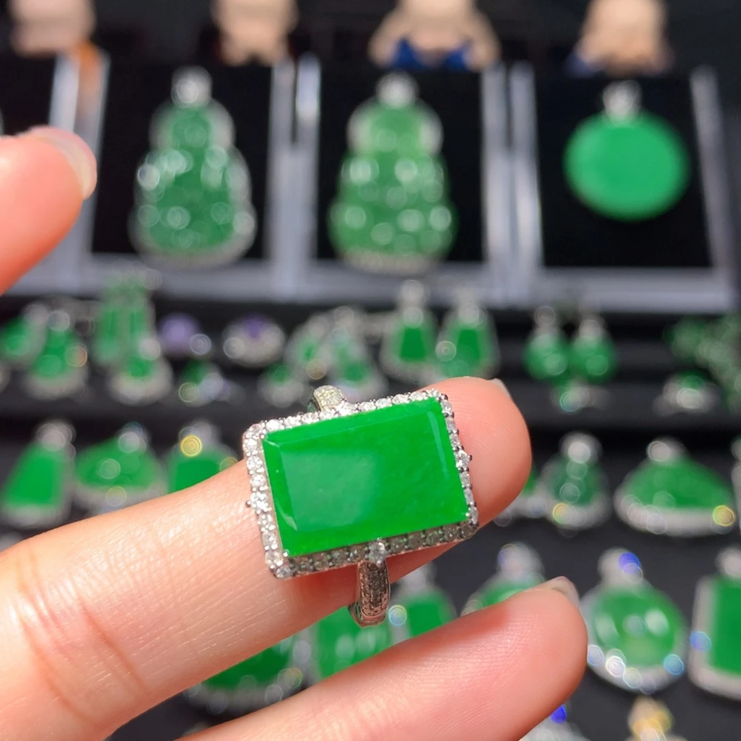 吊坠(不含链)18K金镶嵌翡翠翡翠