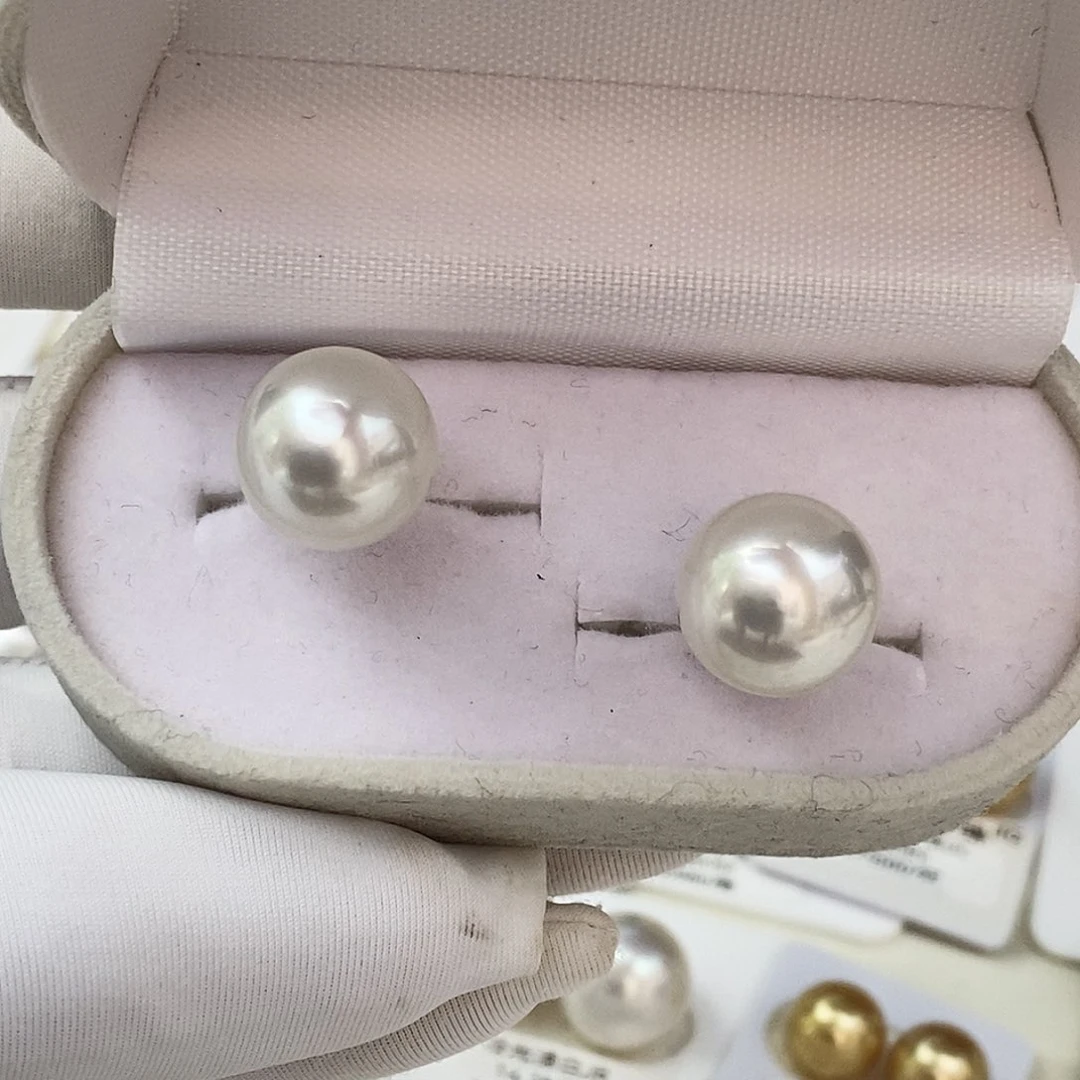 18K金镶嵌海水珍珠耳饰澳白耳钉12.6mm