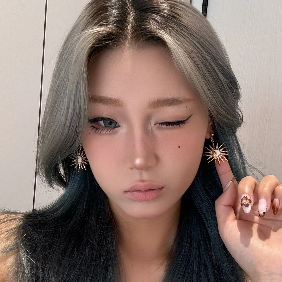 铜合金锆石耳饰 太阳花金属耳环女韩版时尚潮东大门耳钉显瘦耳饰