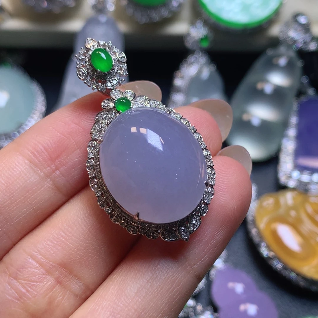 颈饰18K金镶嵌翡翠翡翠