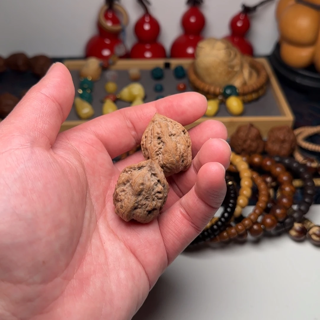 【闪购商品】桃核吊坠小秋子核桃