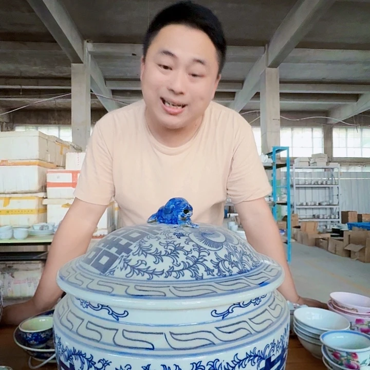 景德镇高温陶瓷青花喜字罐狮子头1个