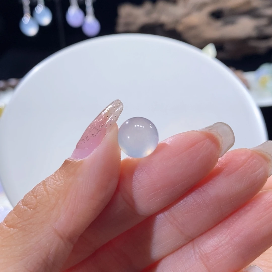 翡翠未镶嵌颈饰翡翠冰淡蓝圆珠10+mm