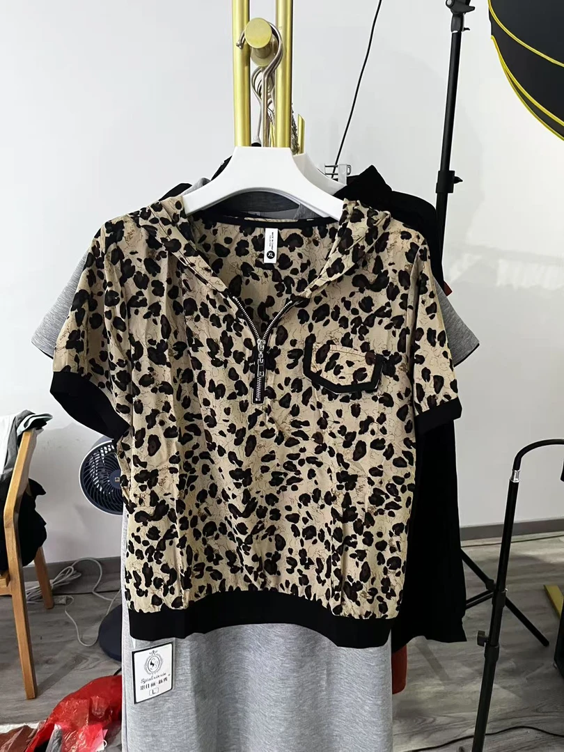 新款洋气百搭半拉链休闲连帽短袖上衣522