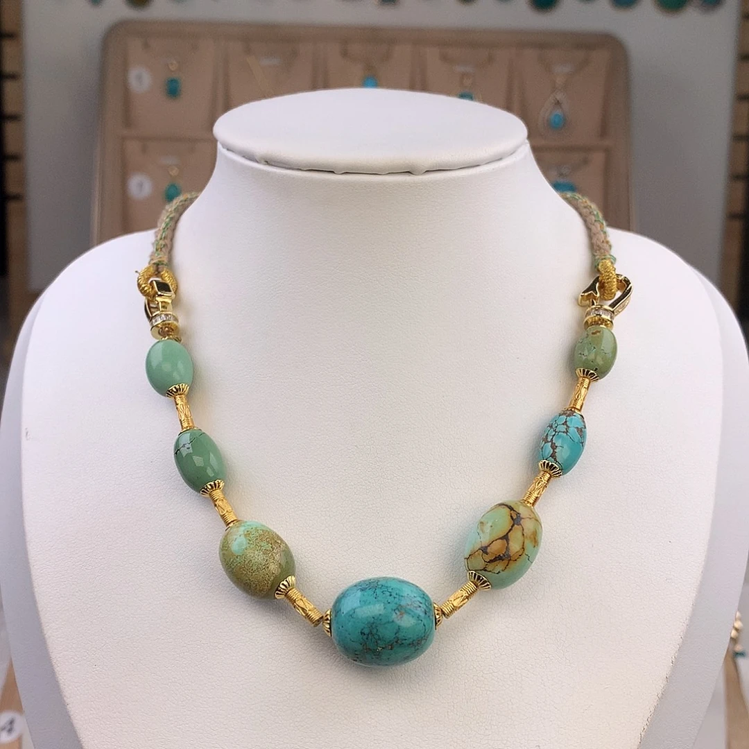 绿松石未镶嵌颈饰