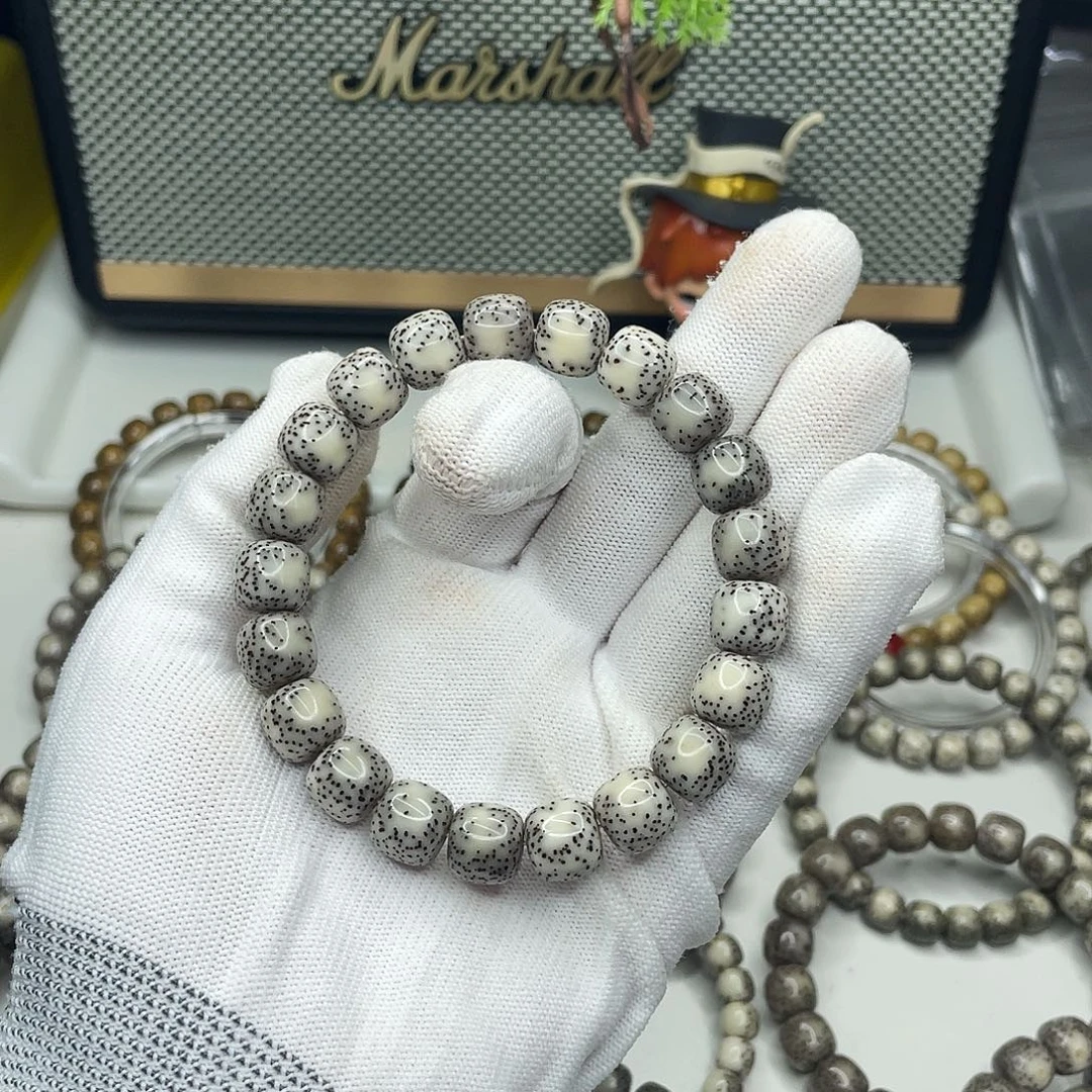 李***寒星月菩提手串11mm灰冰侧留白