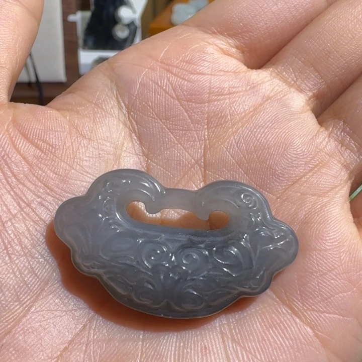 和田玉未镶嵌颈饰送玉绳