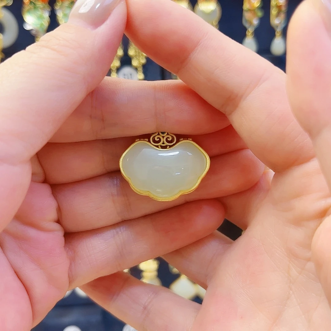 和田玉银S925镀金镶嵌颈饰