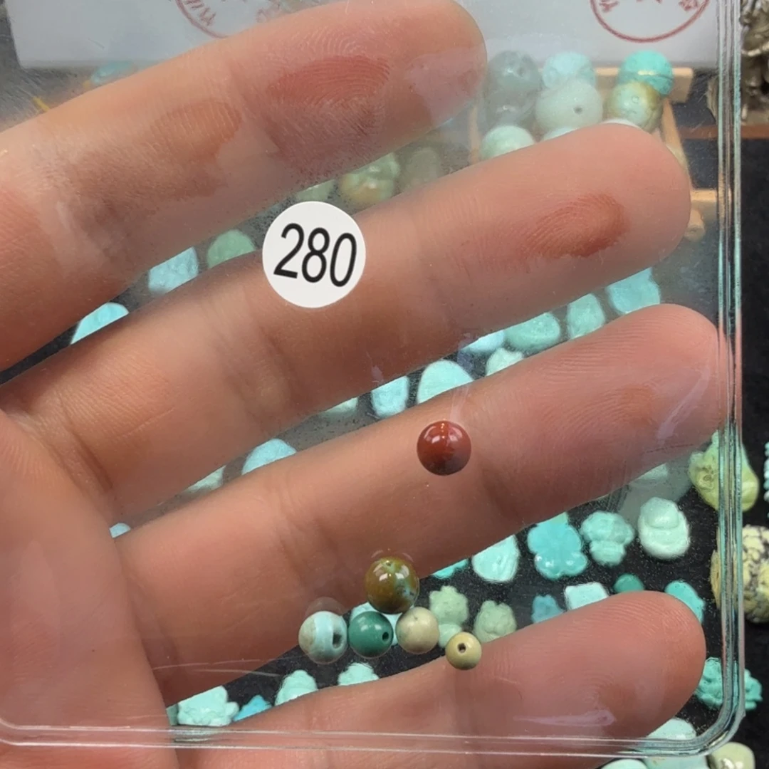 南红玛瑙未镶嵌珠宝奇石