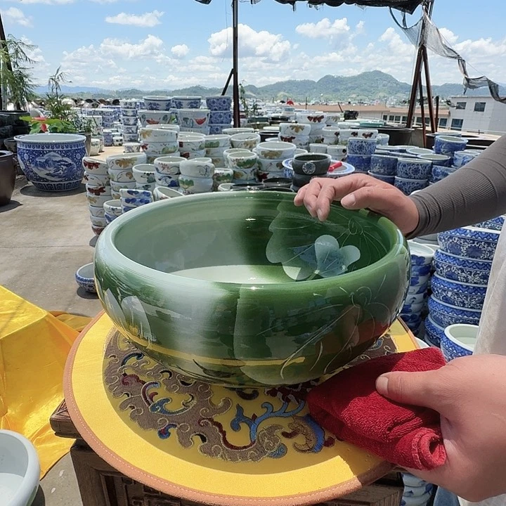 瓷片直径32，高14。。。。