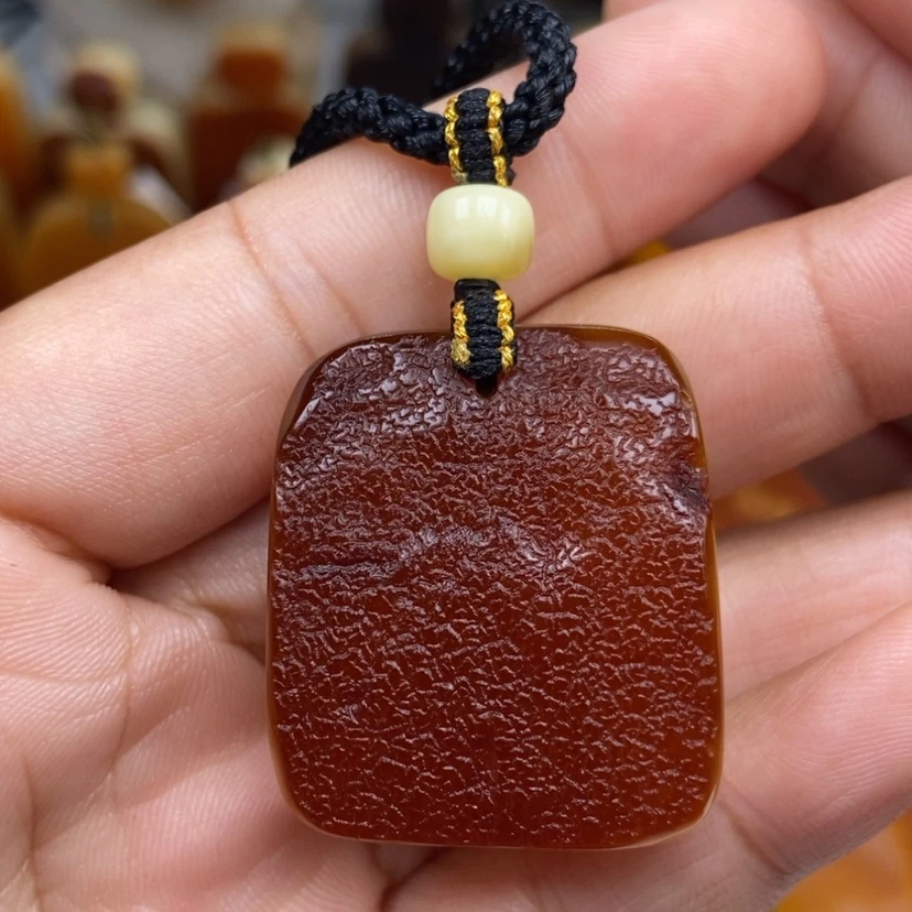 【闪购商品】琥珀颈饰未镶嵌