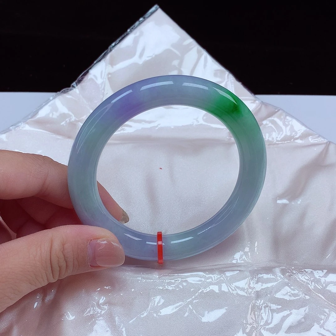 翡翠手镯未镶嵌圈口57